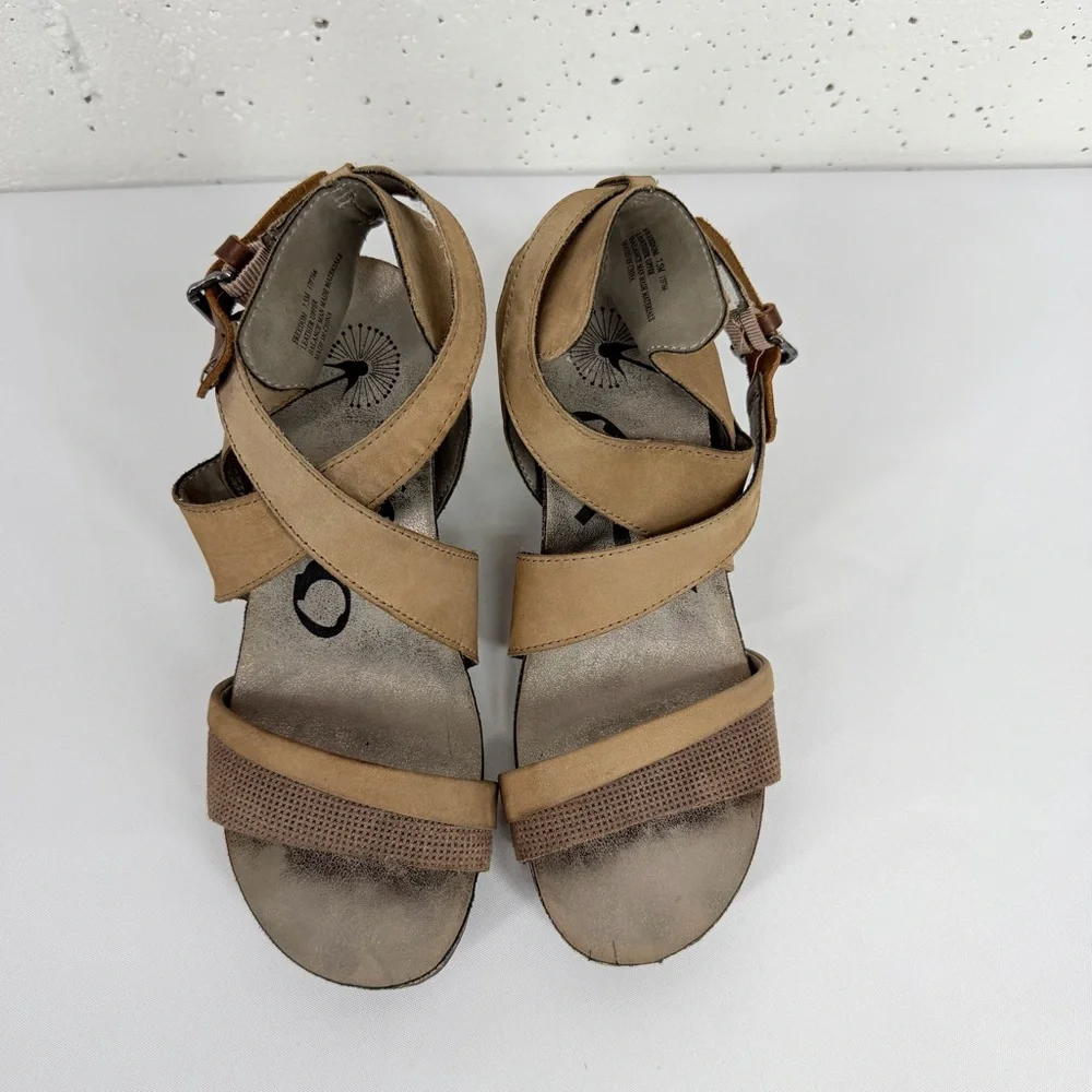 OTBT Women’s size 7.5 Taupe Freedom Wedge Strappy Sandal